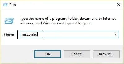 nhấn đồng thời các phím Windows + R và nhập MSConfig